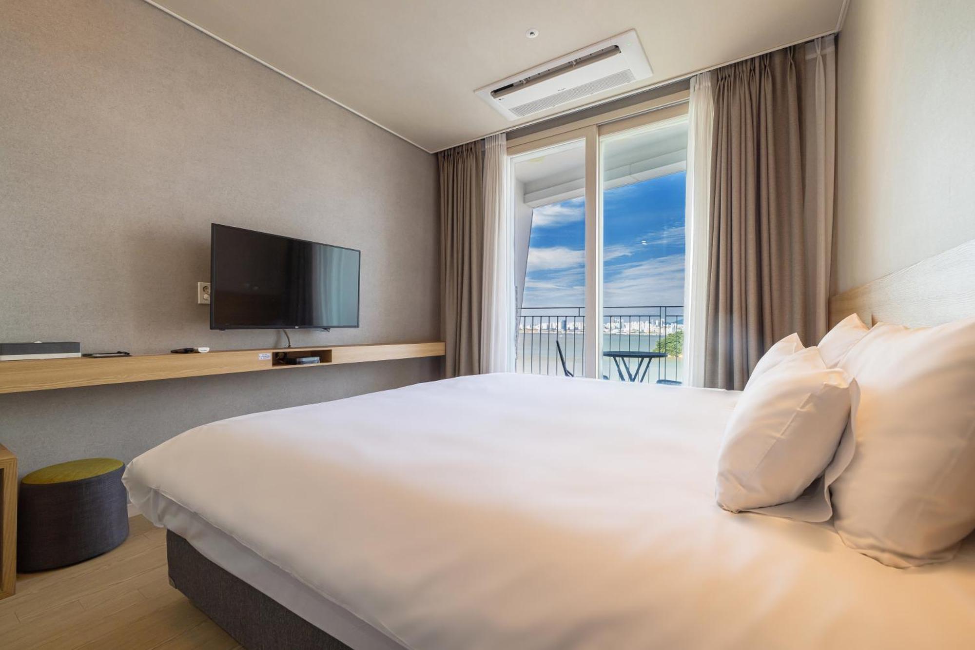 Ocean Soleview Hotel Ίντσεον Εξωτερικό φωτογραφία
