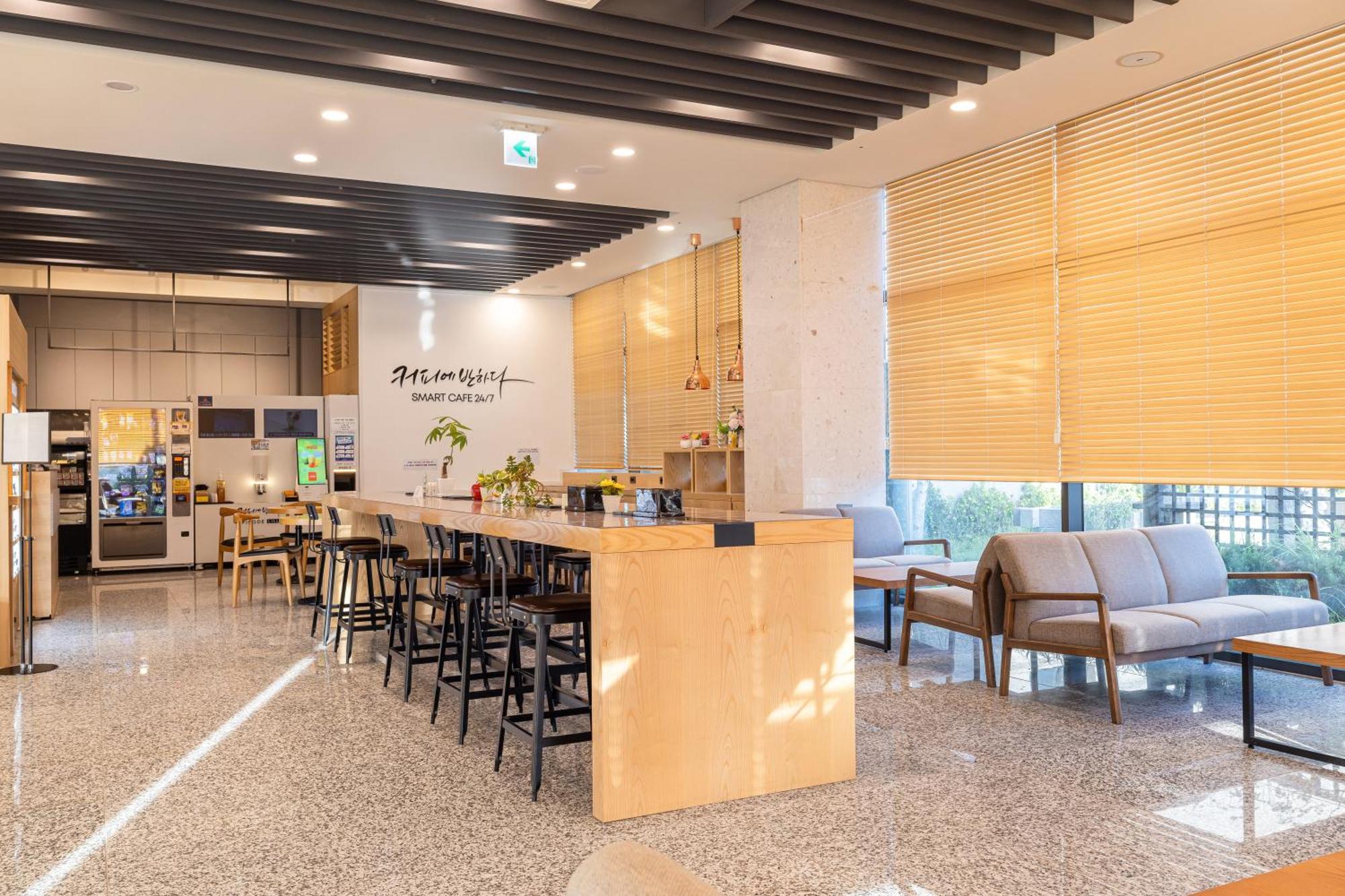 Ocean Soleview Hotel Ίντσεον Εξωτερικό φωτογραφία