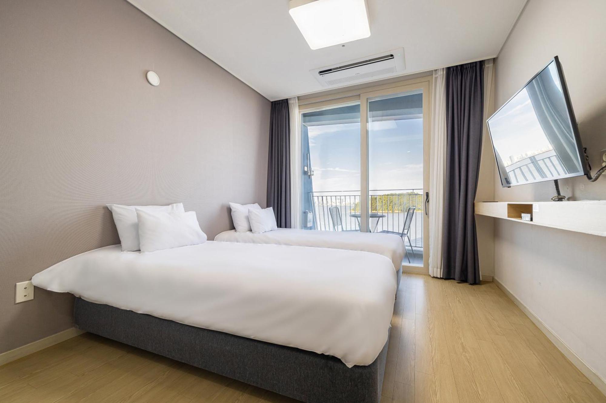 Ocean Soleview Hotel Ίντσεον Εξωτερικό φωτογραφία